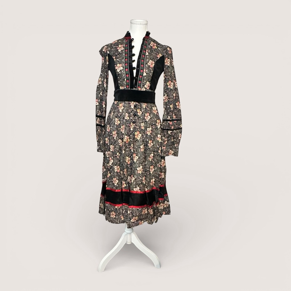 70s Gunne Sax Russian Doll dress with belt boho Cottagecore rare